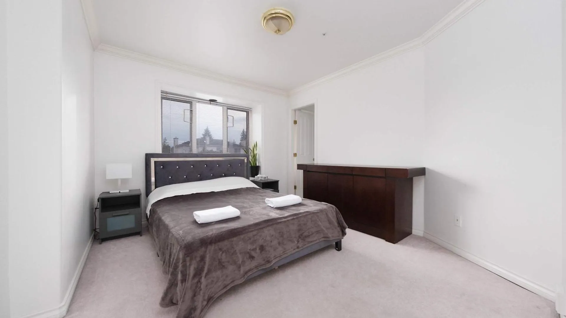 Holiday home Private Room With Private Washroom In Homestay Vancouver Canada